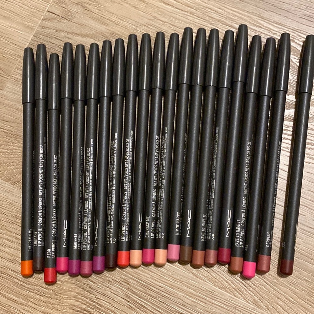 MAC Lip Pencil Set
